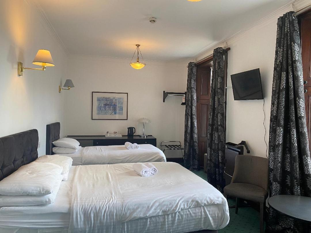 Argyll Arms Hotel Кембелтаун Екстериор снимка