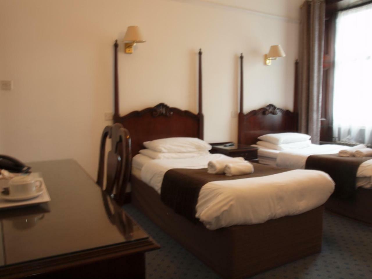 Argyll Arms Hotel Кембелтаун Екстериор снимка