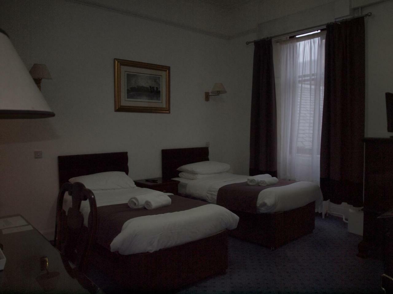 Argyll Arms Hotel Кембелтаун Екстериор снимка