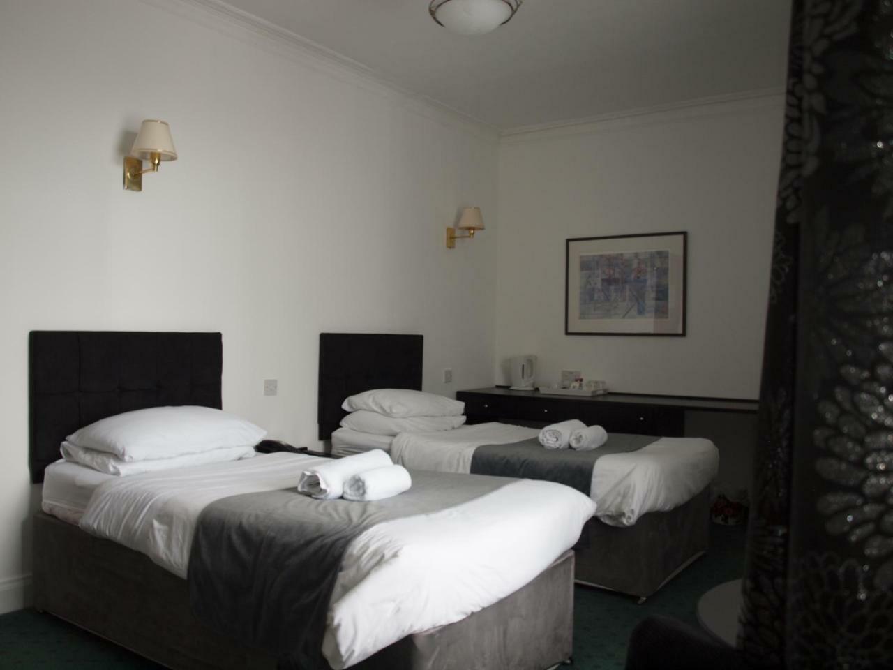 Argyll Arms Hotel Кембелтаун Екстериор снимка